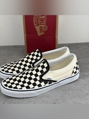 Vans  Unisex Adult Classic SlipOn Shoes In Black/White Checkered | Black/White
